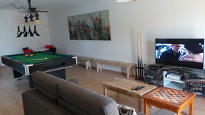 Smart TV, DVD player, books