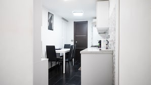 Unclassified image, 5 of 27, button - Spinola Palace Apartment (Genova)