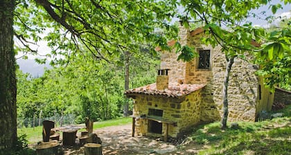Cottage im alten Kastanienhain