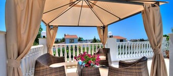 CORAL CYPRIA CORAL BAY VILLAS