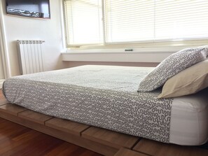 2 dormitorios, tabla de planchar con plancha, wifi y ropa de cama