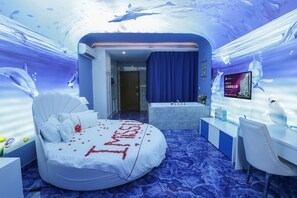 Signature Double Room | Desk, blackout drapes, free WiFi, bed sheets - L Theme Hotel Foshan (Foshan)