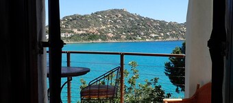 Casa sul lungomare, Torre delle Stelle, Sardegna