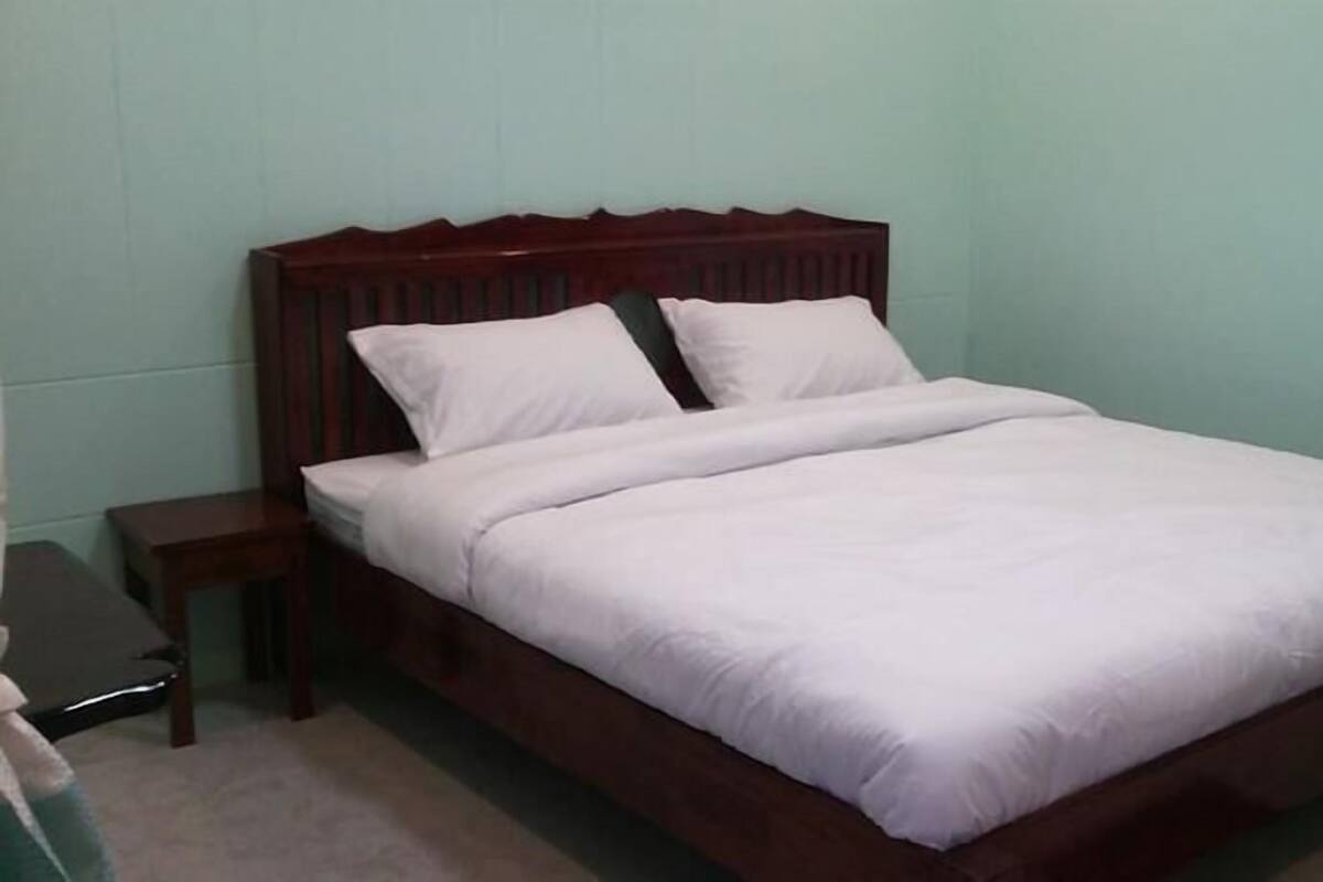 Standard Room | Blackout drapes, rollaway beds (surcharge), WiFi (free)