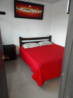 Iron/ironing board, bed sheets - Hotel Casa Blanca Mirador (Guican)
