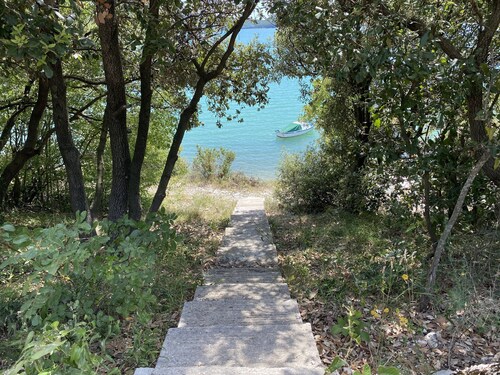 House Nensi with private pool and fenced yard