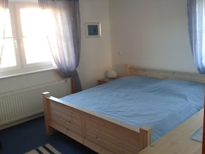 2 Schlafzimmer, Bügeleisen/Bügelbrett, Reisekinderbett, kostenloses WLAN