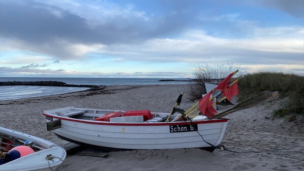 Plage à proximité, chaises longues