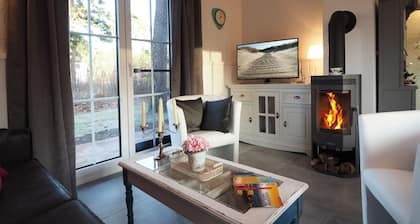 My little Zanzibar 2, large color light therapy sauna, fireplace, DTV 5 *****