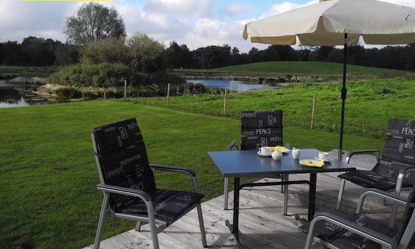 Outdoor dining - Out of the park lake Nordhorn (Nordhorn)