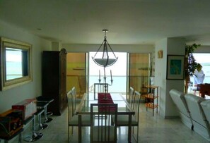 Luxury Duplex, Multiple Beds, Non Smoking, Ocean View | Living room | 22-inch flat-screen TV with cable channels, TV - Penthouse San Andres (San Andrés)