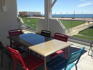 Outdoor dining - Ocean View Terrace Apartment 4 people (Biscarrosse)