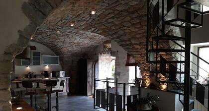 Le Paillier d'Etienne atypical gîte with jaccusi