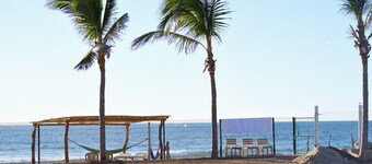 Cerritos Beach Palace 3 Suites