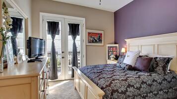 4 bedrooms, iron/ironing board, free WiFi, bed sheets