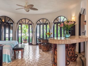 6 bedrooms, in-room safe, desk, iron/ironing board - Romantic Luxury Villa Poema de Amor (Sayulita)