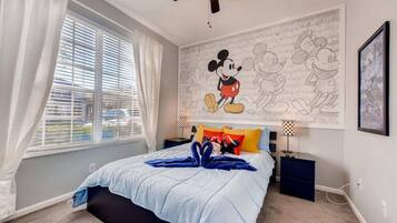3 bedrooms, desk, iron/ironing board, travel crib
