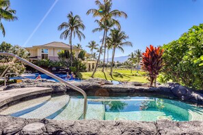 Pool - Amazing golf course front condo with lanai, AC, pool, & hot tub (Waikoloa)