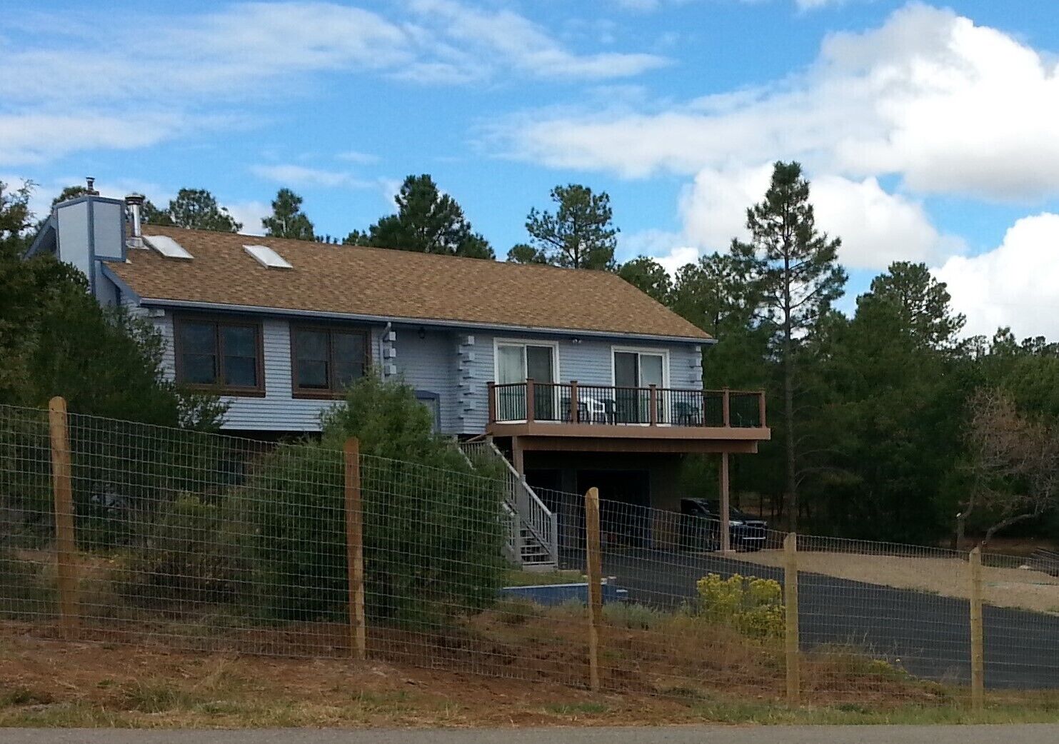 Tijeras Tranquility, Mountain Cabin with Views 