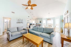 TV, DVD player - Dog-friendly beach house with fantastic location, access to water (Dauphin Island)