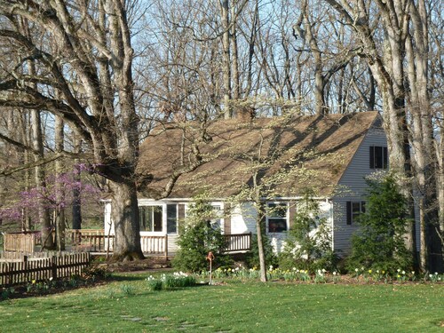 Oak Tree Cottage: Beautiful farm with mountain views.