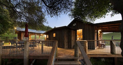 The Cabin At The Old Homestead Near Yosemite