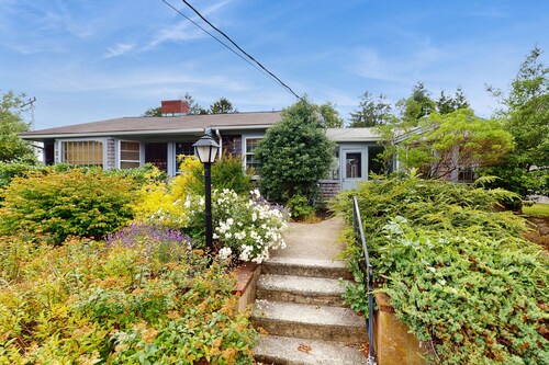 UUSI LUETTELO! Cozy in-law-sviitti w / viihdettä - lähellä Edgartown & Beach! 