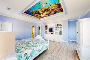 4 bedrooms, iron/ironing board, free Internet, bed sheets