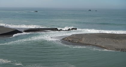 Impresionante, exclusivo, joya frente al mar dentro del parque de playa único (Goat Rock)