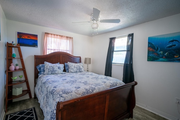 2 bedrooms, in-room safe, iron/ironing board, WiFi