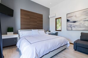 1 bedroom, desk, iron/ironing board, free WiFi