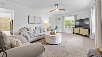 Smart TV, DVD player