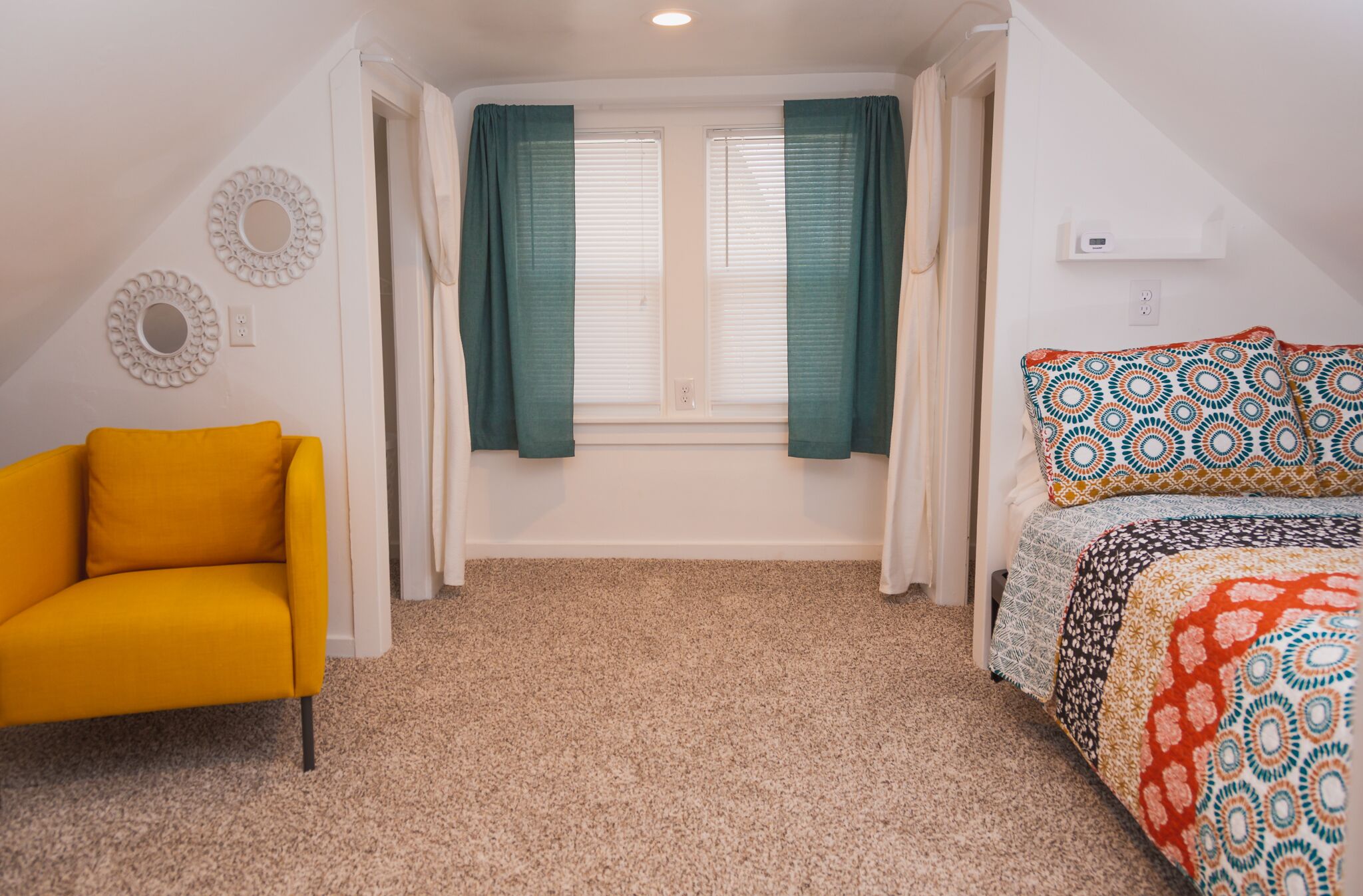 3 chambres, fer et planche à repasser, Wi-Fi, draps fournis