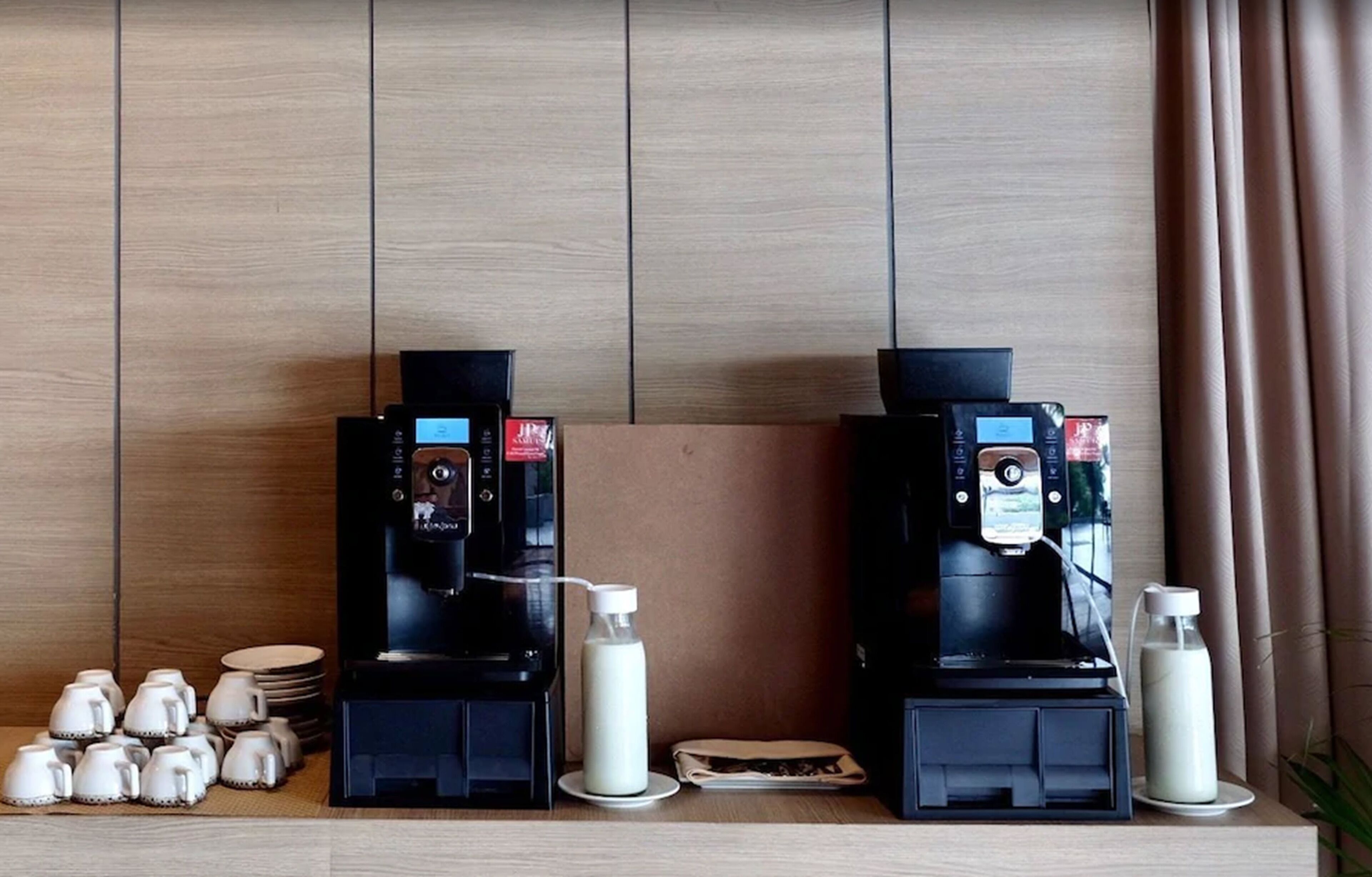 daily buffet breakfast (thb 750 per person)