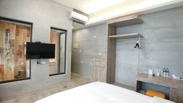 Standard Double Room, 1 Double Bed, Non Smoking | Premium bedding, down comforters, memory foam beds, desk