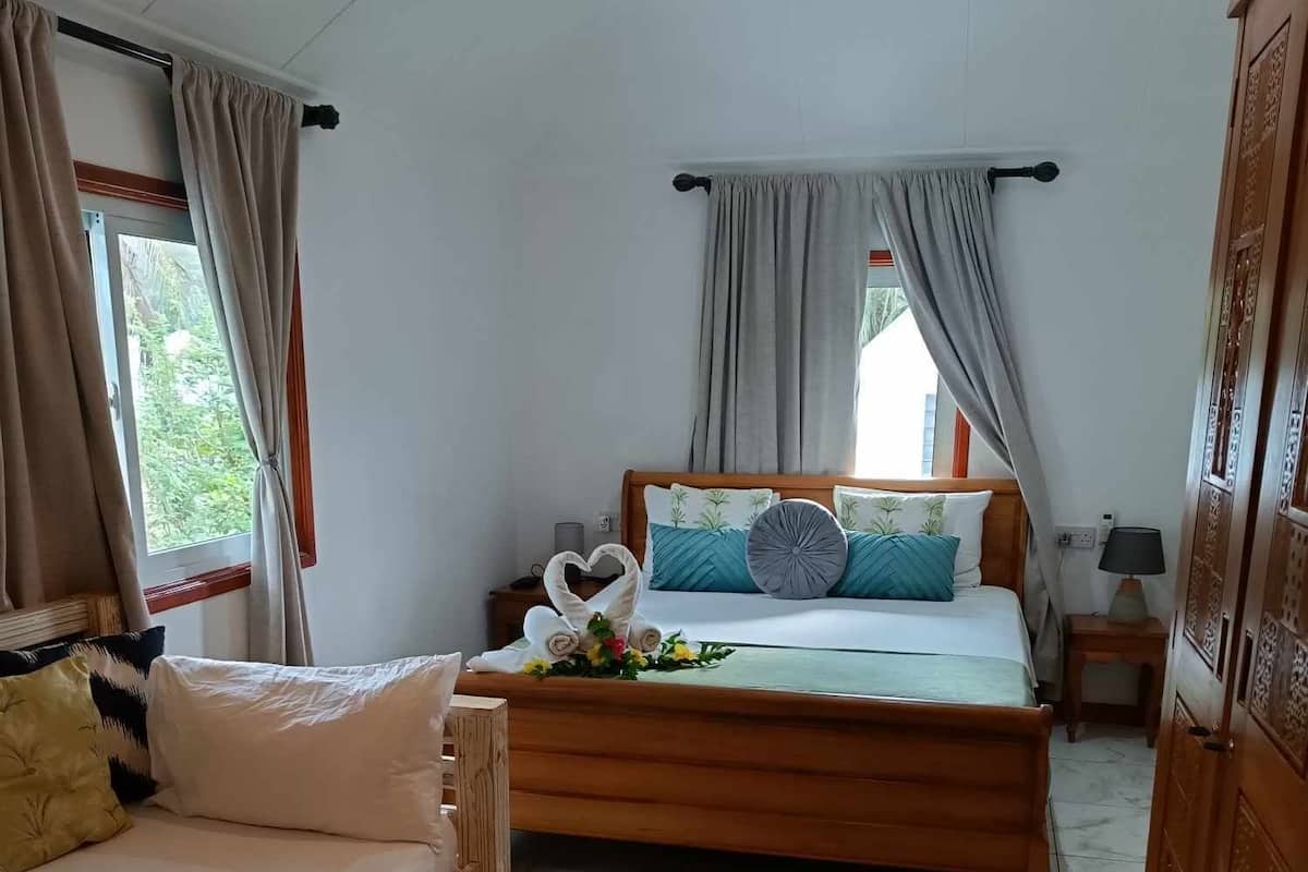 Basic Triple Room