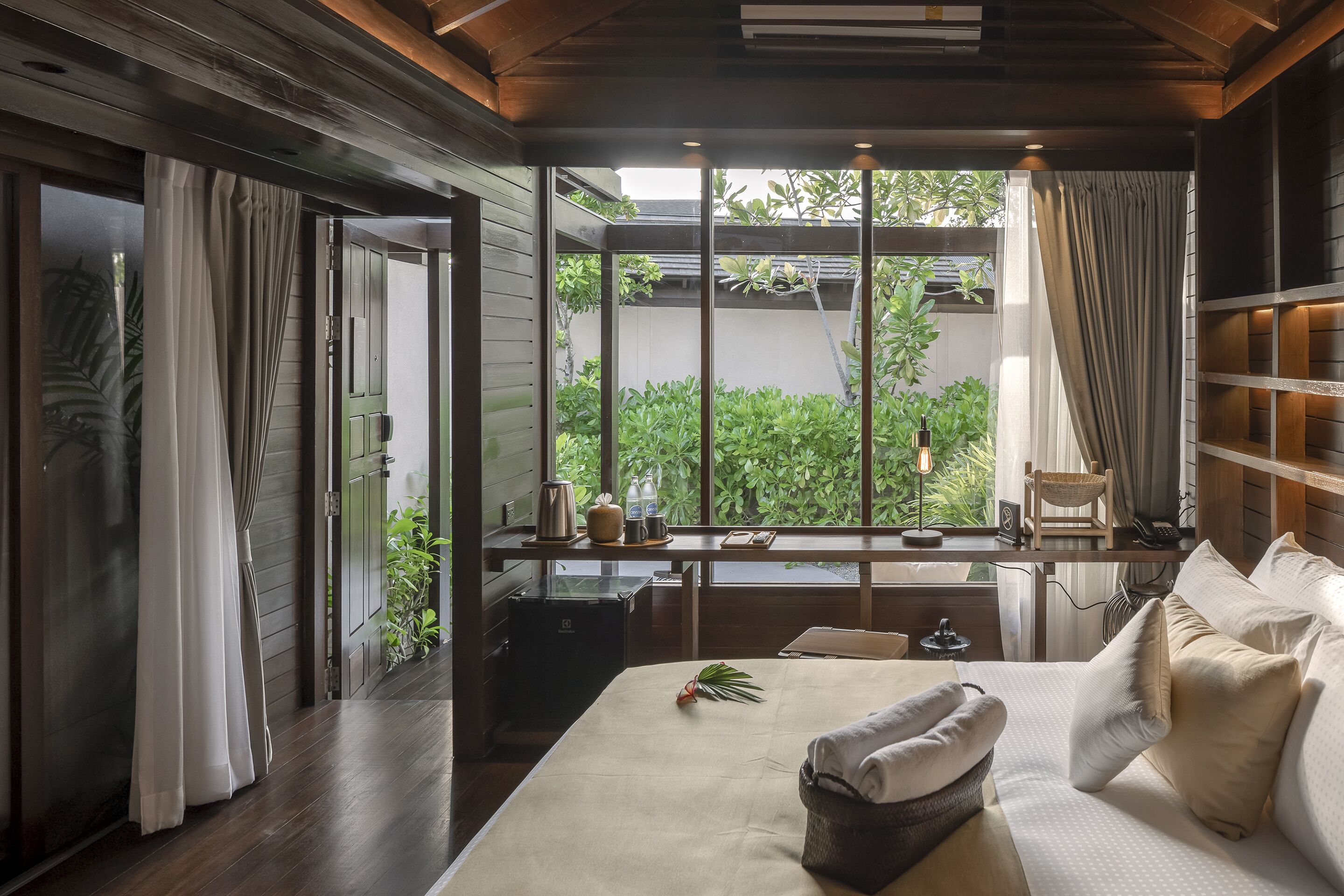 Arcadia Villa by the Pool | In-room safe, individually decorated, individually furnished, desk