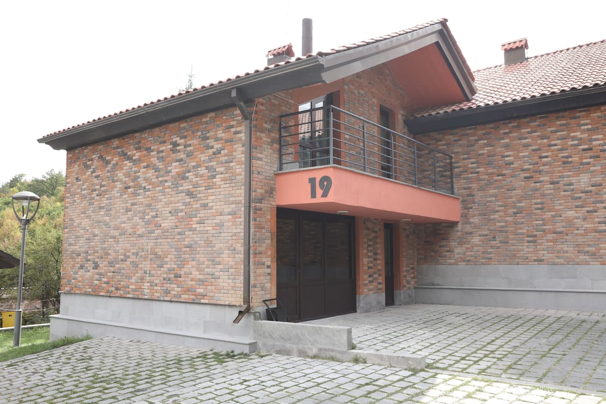 Casa luxo, 3 quartos, lareira | Individualmente mobiliados, cortinas blackout, quartos à prova de som