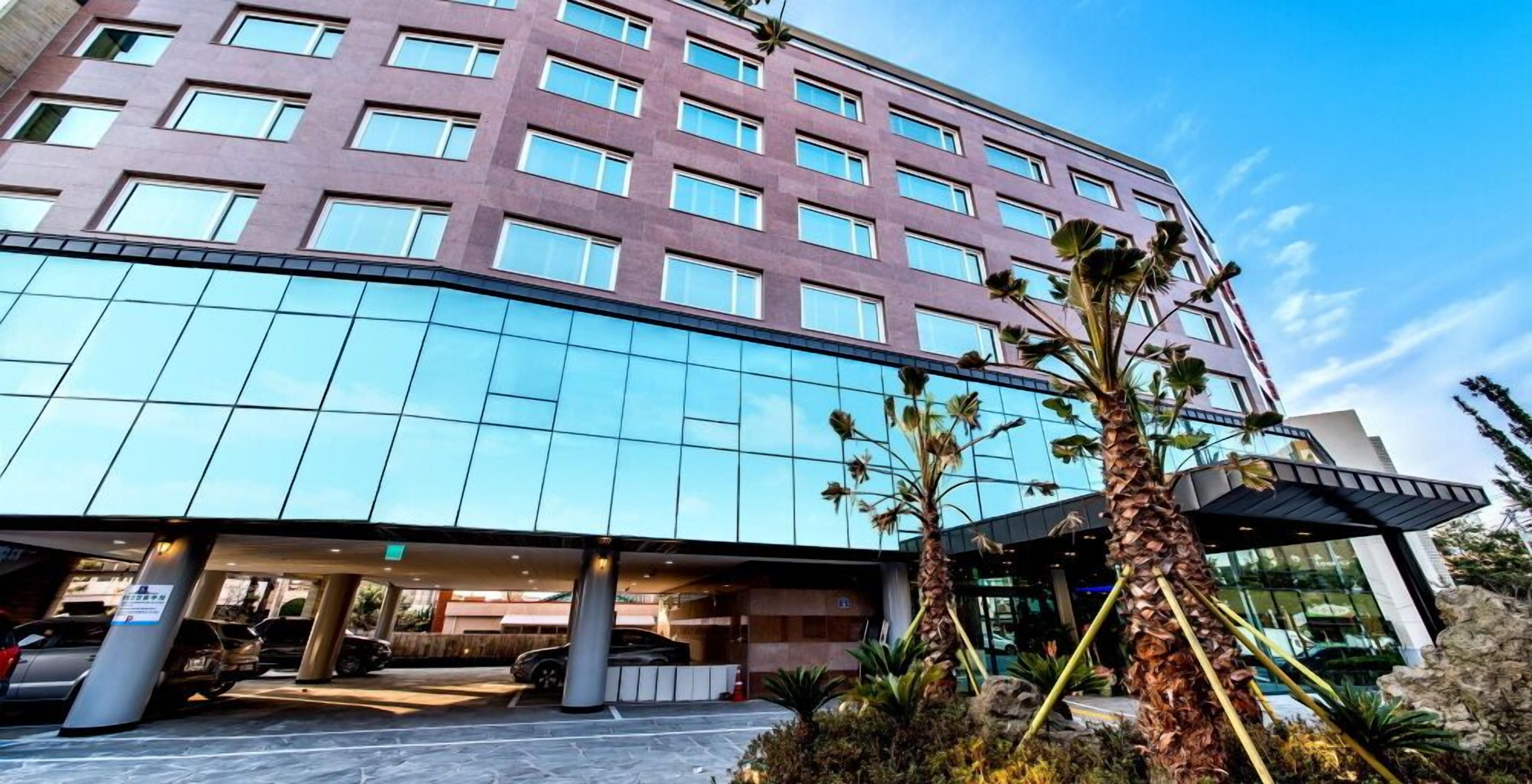 숙박 시설 정면