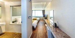 Superior Deluxe Twin Room | Soundproofing, free WiFi, bed sheets - Jeju Galaxy Hotel (Jeju City)