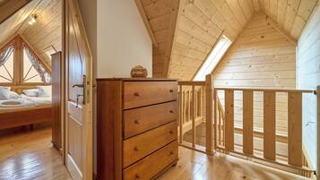 Panoramic Apartment, Mountain View (8 persons) | Individually decorated, individually furnished, iron/ironing board