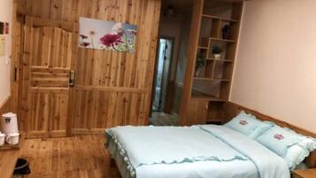 Superior Twin Room | Desk, blackout drapes, free WiFi