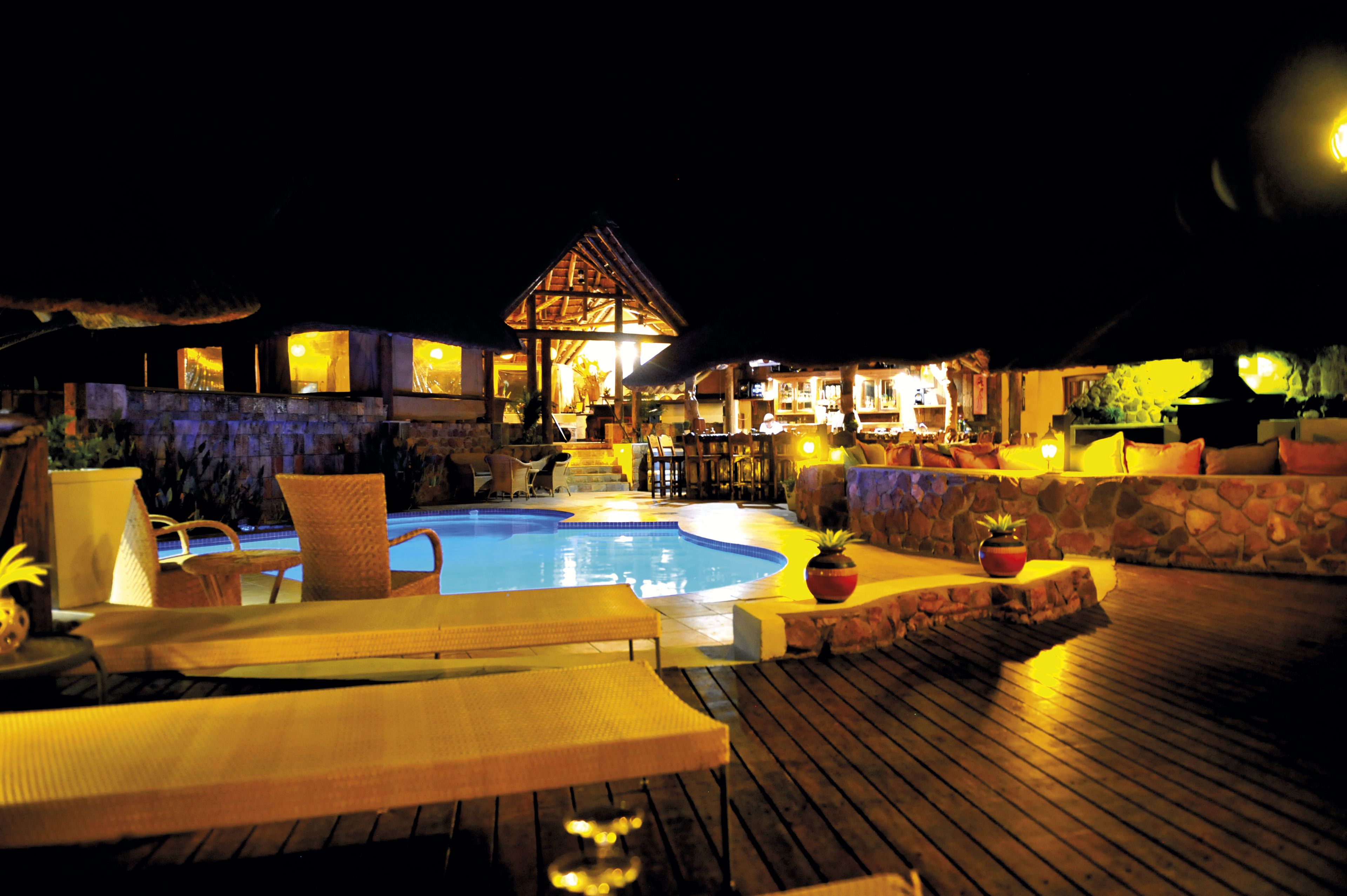 Außenpool, Liegestühle