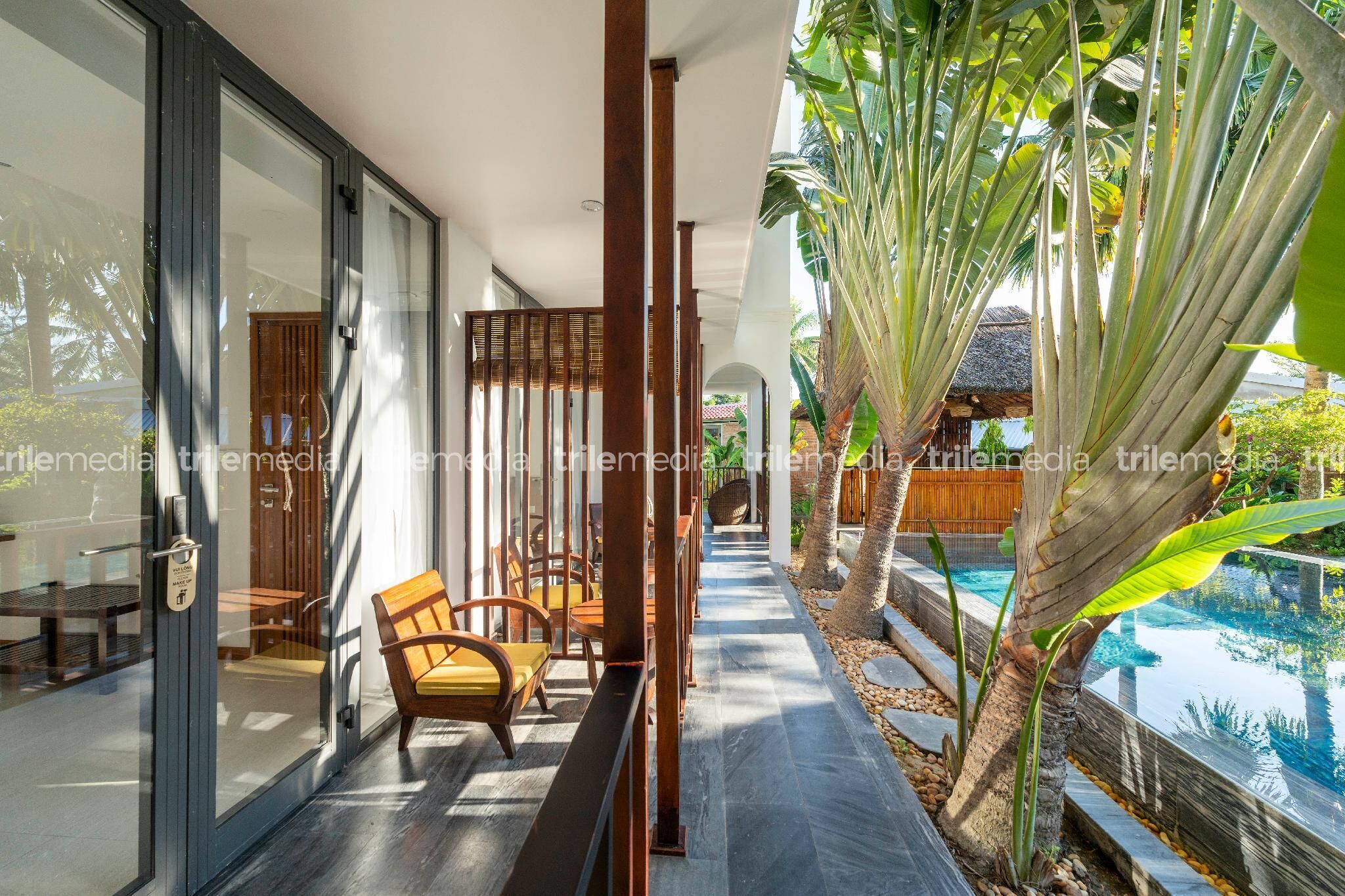 family room, connecting rooms, pool view | balcony