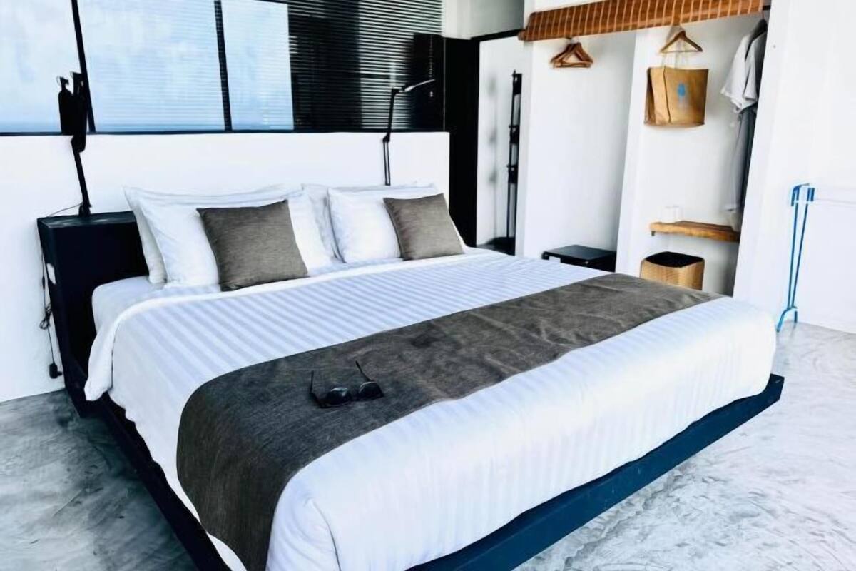 Hochwertige Bettwaren, Minibar, Zimmersafe, Verdunkelungsvorhänge