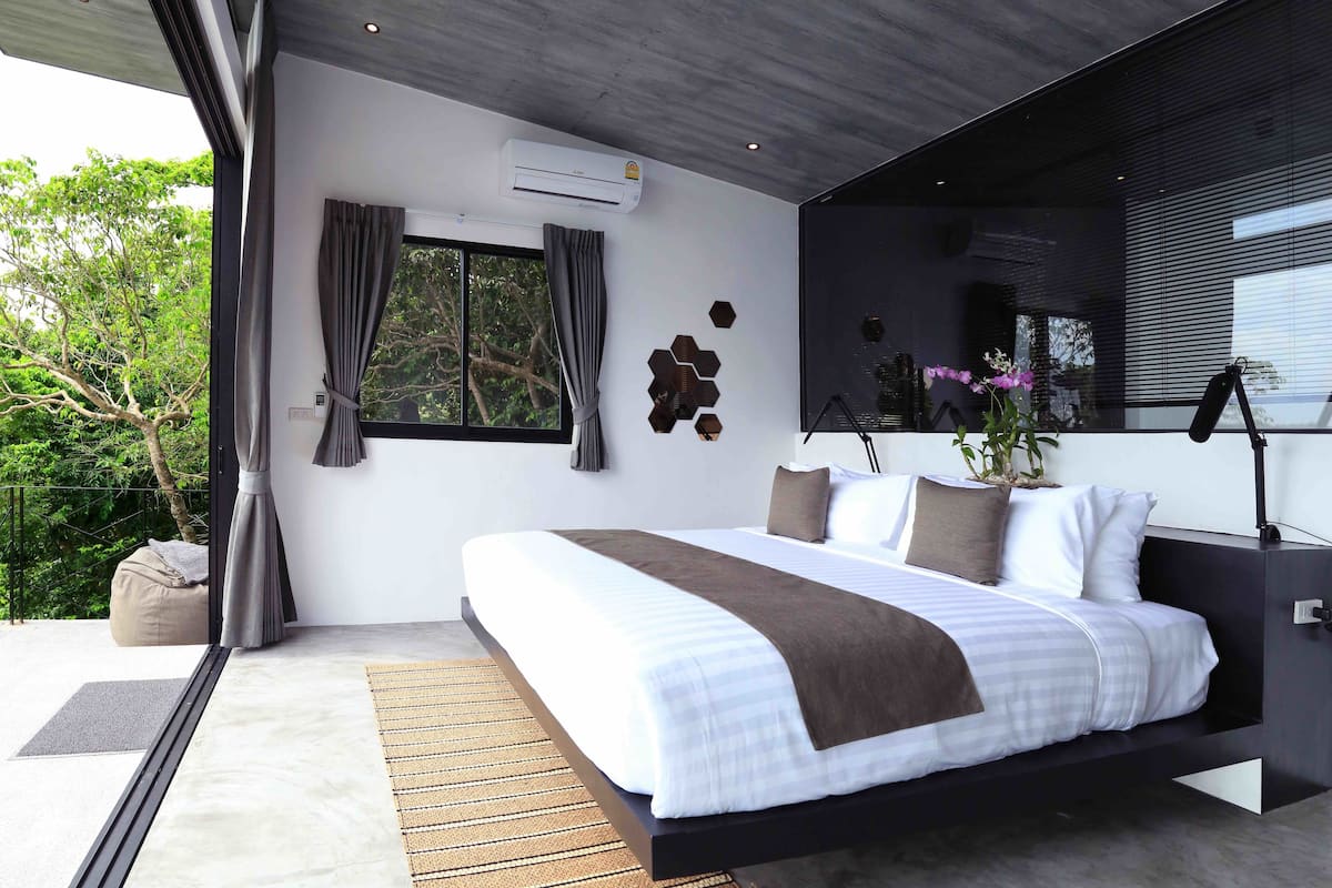 2-Bedroom Pool Villa (Brown)
