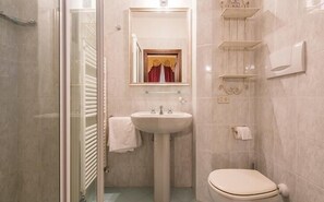 Bathroom - Villa Piandaccoli (Lastra a Signa)