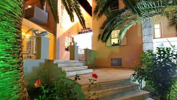 Facciata della struttura