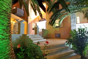 Front of property - Dolphin Hotel (Skopelos)