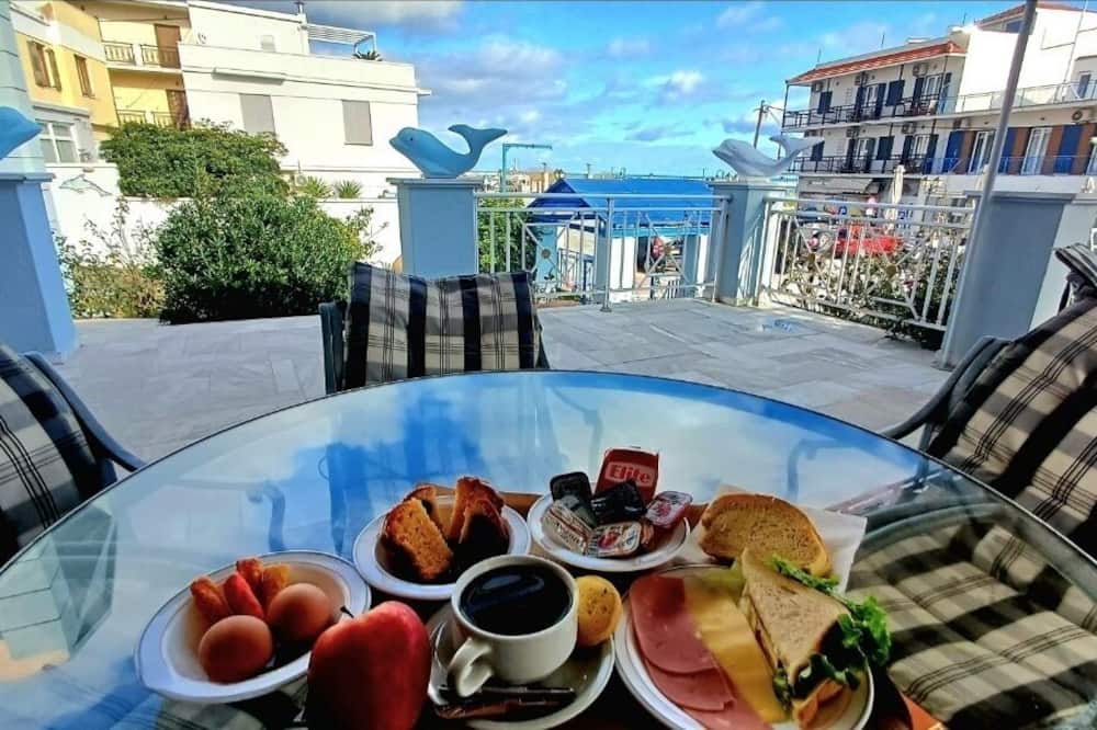 Dolphin Hotel